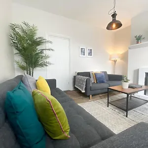  Holiday home Bronte Nook, Village, Bronte Country