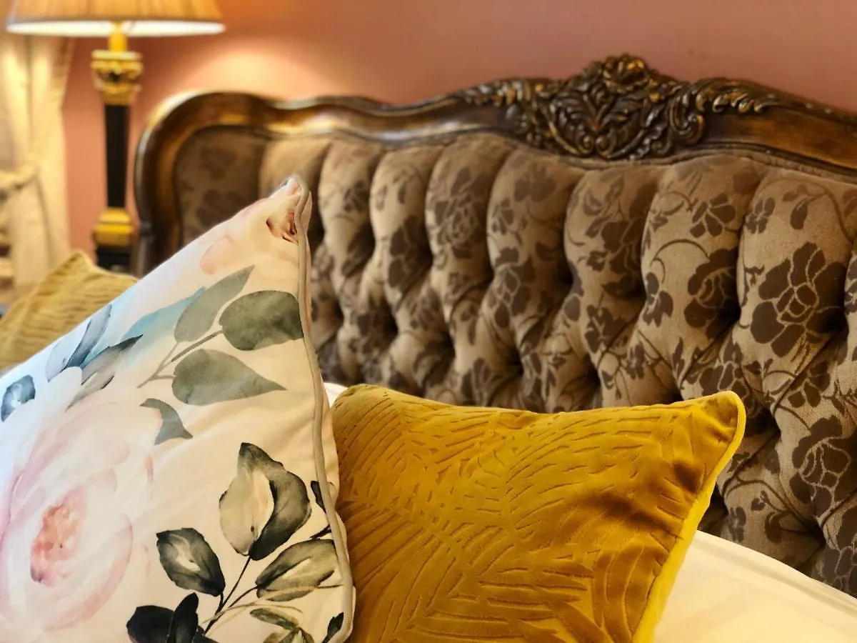 Ashmount Country House Haworth Guest house