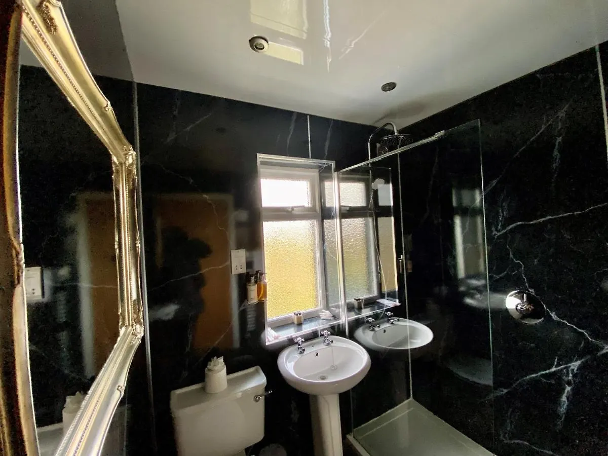 Ashmount Country House Haworth 5*,