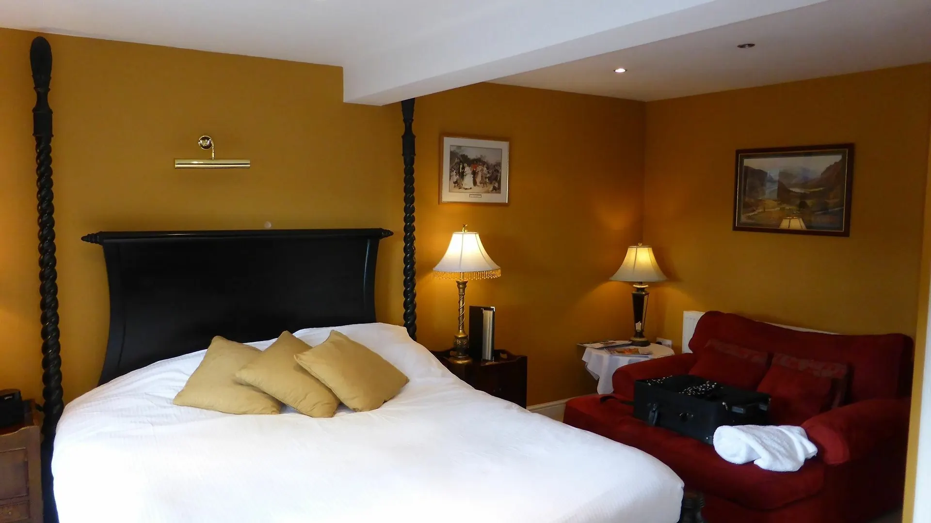 Ashmount Country House Haworth 5*,  United Kingdom